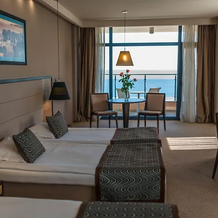 Ξενοδοχείο Astera & With Free Private 4*