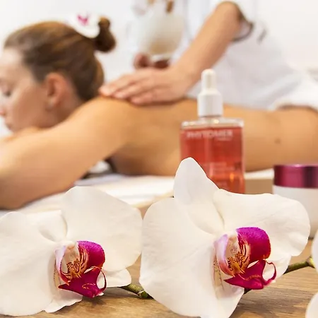 Astera & With Free Private Хотел