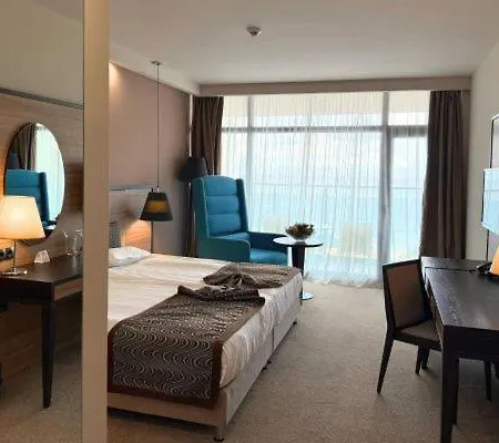 Astera & With Free Private Хотел 4*
