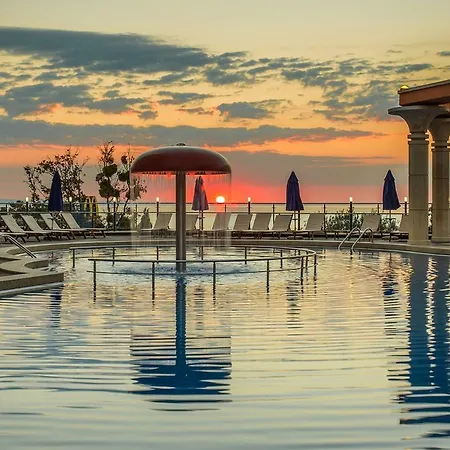 Astera & With Free Private 4* Altın Kumlar