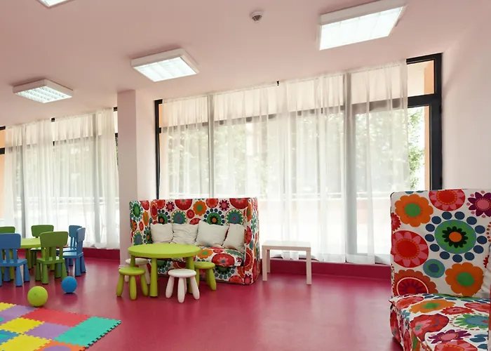 Astera & With Free Private Hotel